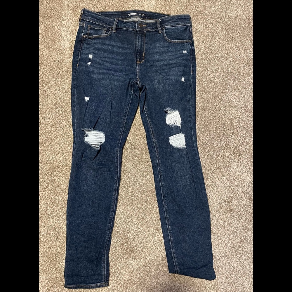 Old Navy Rockstar Super Skinny Mid-Rise Distressed Jeans (Size 12)